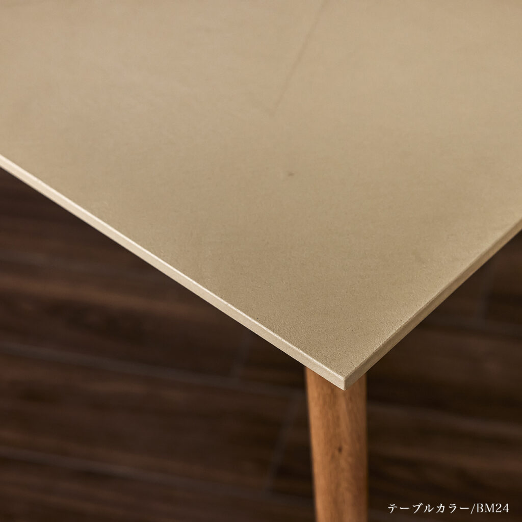 MORTEX ダイニングテーブル(WOODEN LEGS)